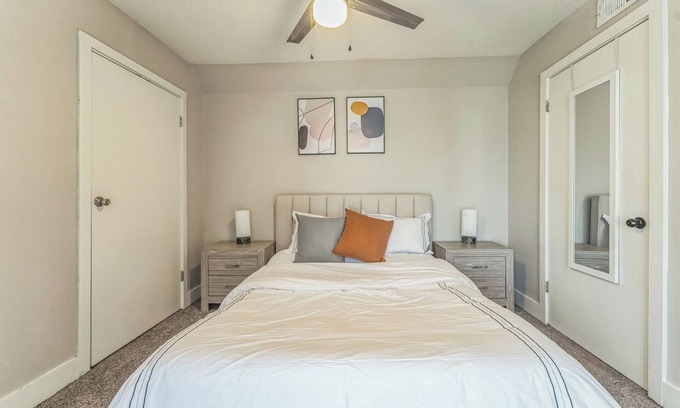 South Arlington Apartment | Stratton 2501F I Comfy 2 Bed 2 Bath
