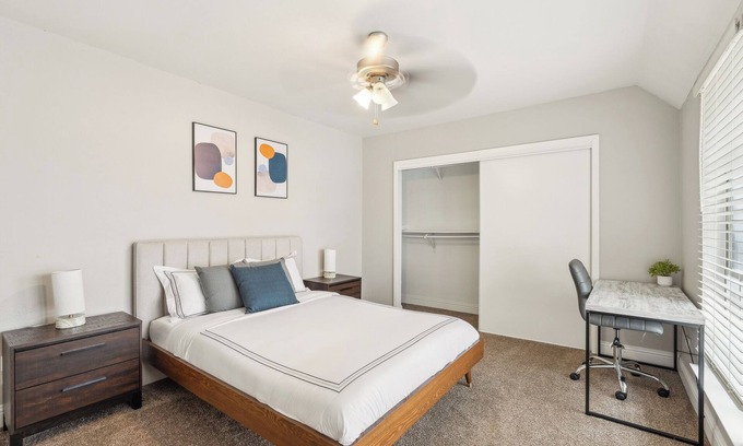 South Arlington Apartment | Stratton 401A I Spacious 2 Bed 1.5 Bath