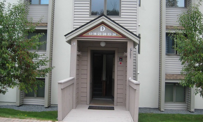 Stratton Mountain Condo | STRATTON MOUNTAIN SKI IN/OUT Tamarack lift