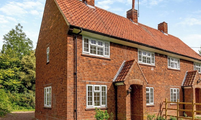Halam Cottage | Strawberry Field - UK45169