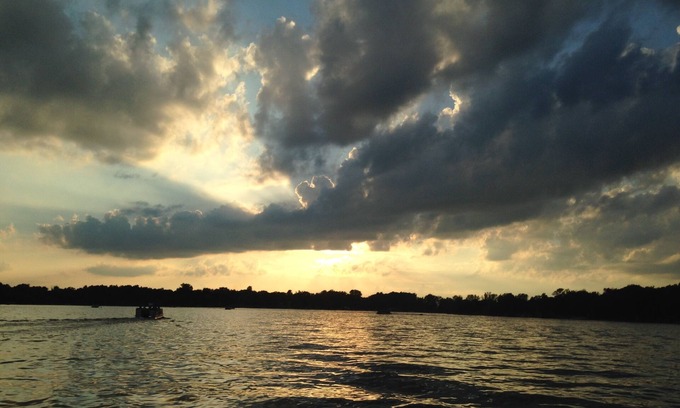 Lakeland House | Strawberry Lake Adventure! Pontoon included!n