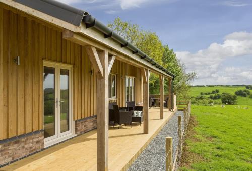 East Norton House | Strawberry Lodge