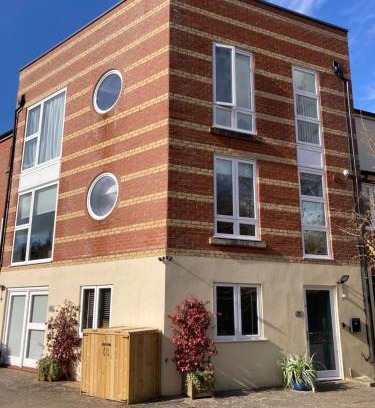 Yeovil Apartment | Streamside Apartments