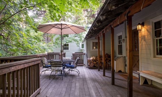 Sierra City House | Streamside deck and relaxing Sierra home