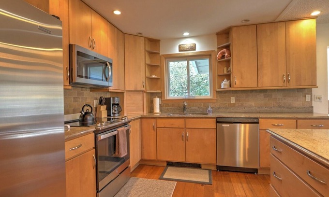 Carbondale House | Streamside Family Home with 2 Fly Fishing Badges! 24 Miles to Aspen!