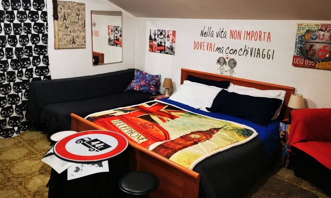 Raiano Bed & Breakfast | street room 3/4 beds with private bathroom