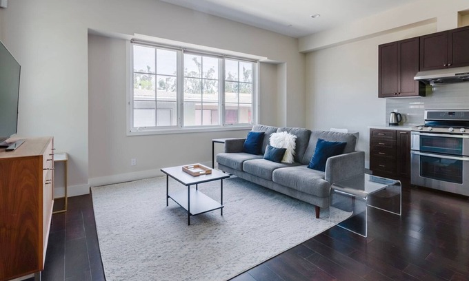 Downtown Burlingame Apartment | Striking Burlingame 2BR w/Parking & A/C, nr Caltrain, by Blueground