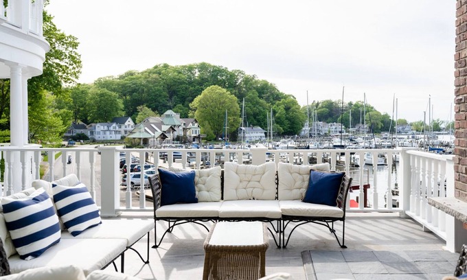 Macatawa House | Striking multi-level vacation home across from Lake Macatawa and Marina