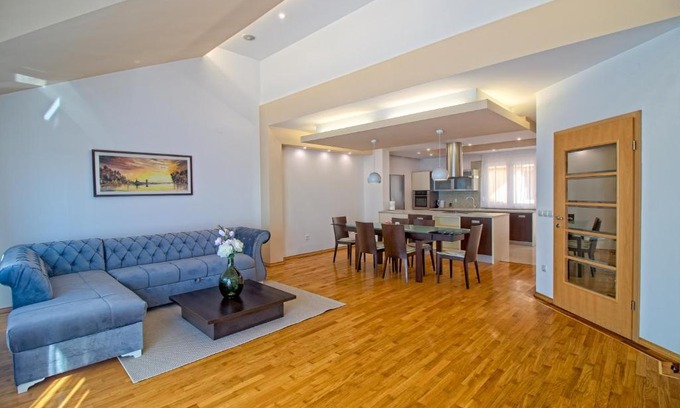 Osijek Apartment | Stross Apartments & Rooms