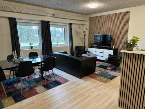 Struer Apartment | Struer Festcenter - Vest Bowl lejlighed 2 Bredgade 62 A