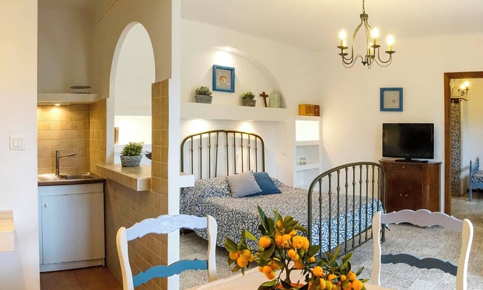 Giens Apartment | studio - 1 room - 2/4 persons