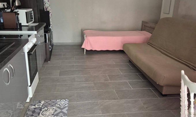 Pietroso Apartment | Studio 10 min from the beach for 3 people