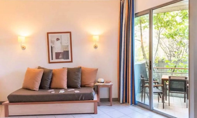 Rouret Apartment | Studio 2 Adults + 1 double child