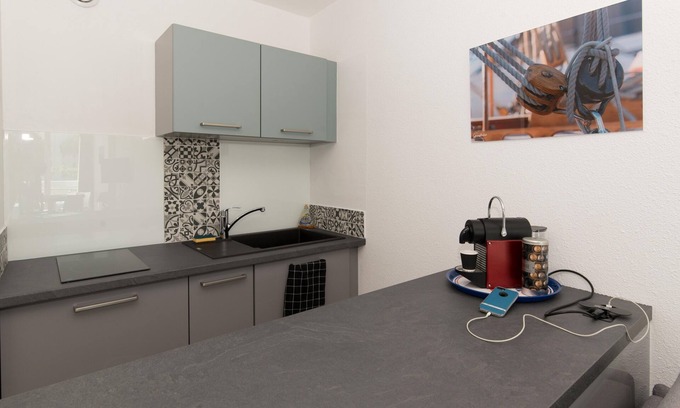 Le Couchant Apartment | STUDIO 2 ETOILES DE FRANCE, 100 Mètres DE LA PLAGE, PARKING, WIFI, IDEAL FOR FAMILIES