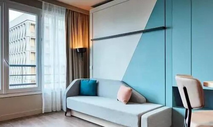 Suresnes Apartment | Studio 2 People
