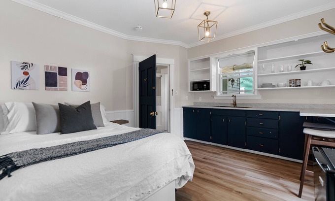 Moncton Apartment | Studio 2 ~ Private BDRM, Minimalistic Feel