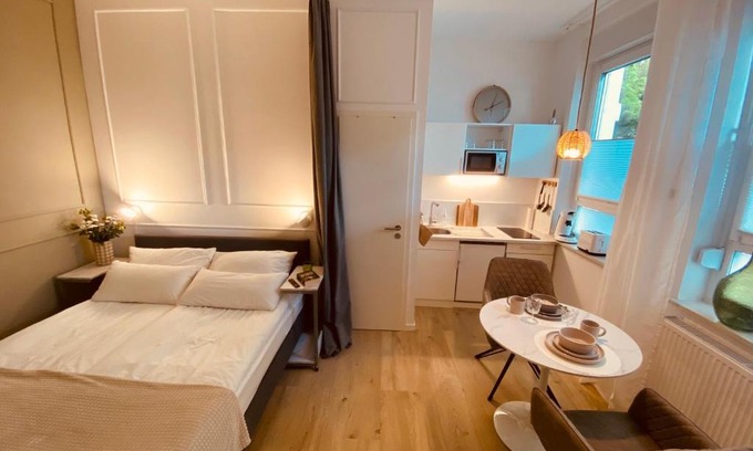 Dortmund Apartment | Studio 229
