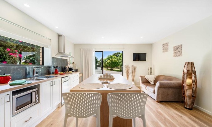 Acton Park Apartment | Studio 318