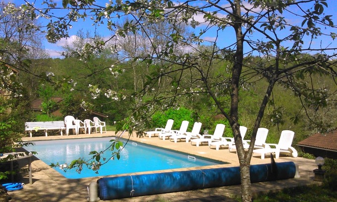 Marquay Ski Chalet | Studio (33m2) 2-3 people - swimming pool, in the heart of nature 10km from Sarlat