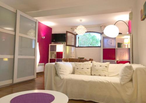 Les Lecques Apartment | Studio 37m2 à SAINT CYR SUR MER - Les LECQUES - Proche mer - Parking - Tout confort - Calme