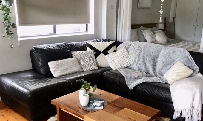Bulli Apartment | Studio 53 Escarpment Views