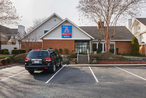 Greensboro Hotel | Studio 6-Greensboro, NC