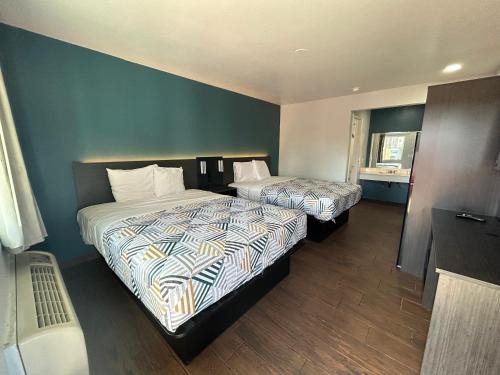 Hemet Hotel | Studio 6 Hemet, CA