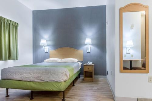 Lafayette Hotel | Studio 6-Lafayette, LA - Broussard