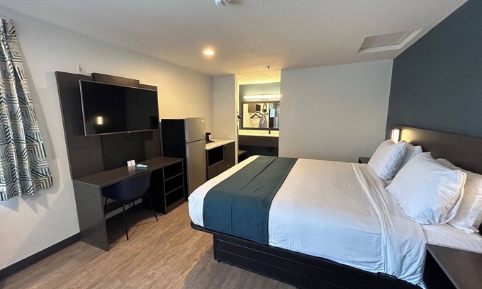 Lake Elsinore Hotel | Studio 6 Lake Elsinore, Ca