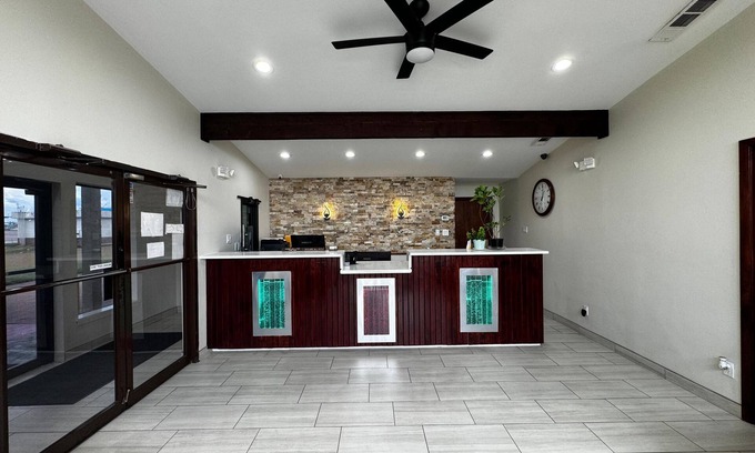 Mesquite Hotel | Studio 6 Suites – Mesquite, TX – Gross Rd.