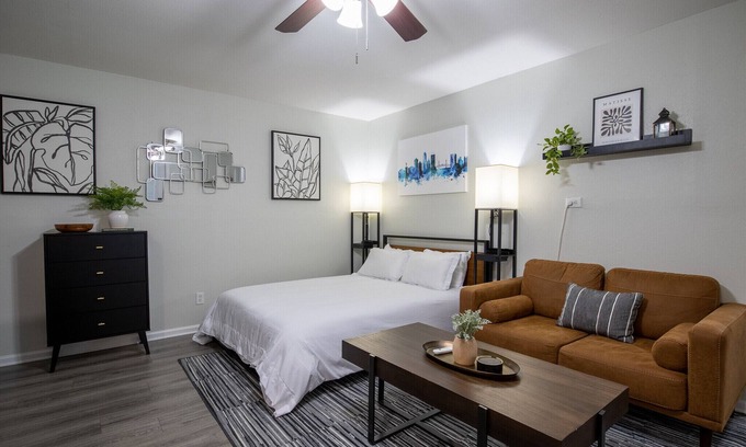 Riverside Apartment | Studio 908 - Heart of Riverside