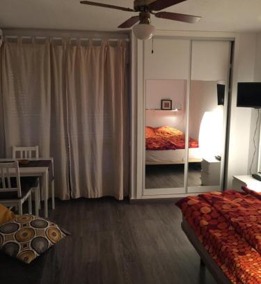 Benalmadena Costa Apartment | Studio Aguila