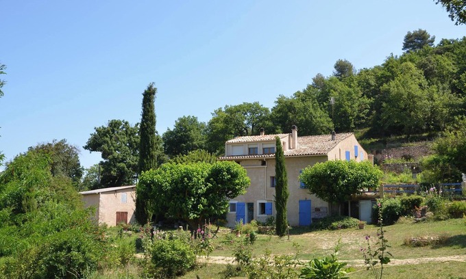 Allemagne-en-Provence Apartment | Studio Apartment 'Bas Verdon' with Private Terrace and Private Garden