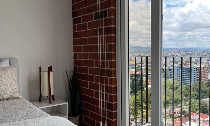 Zona 10 Apartment | Studio apartment in Zone 10!