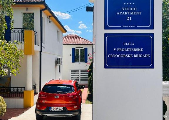 Danilovgrad Municipality Apartment | Studio Apartment 21