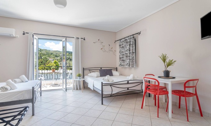 Kalligoni Apartment | Studio Apartment 'Alexandros 3 Guests' with Mountain View, Wi-Fi and Air Conditioning