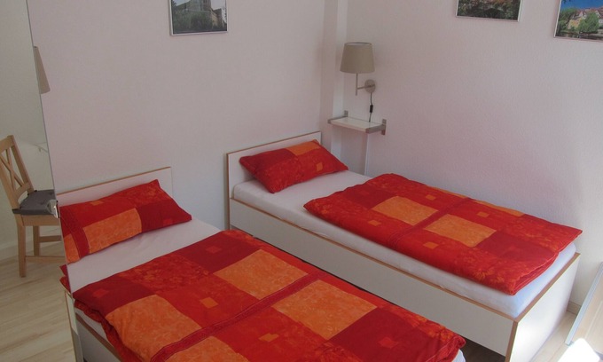 Tuebingen Apartment | Studio apartment "Am Nonnenhaus", old town, close to university up to 2 people, incl. WIRELESS INTERNET ACCESS