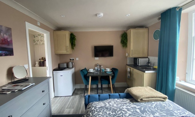 Tavistock Apartment | Studio Apartment, centre of Tavistock, Devon Four