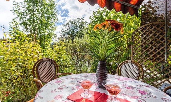 Siegsdorf Apartment | Studio Apartment 'Chiemgau - Erleben' with Mountain View, Garden & Wi-Fi
