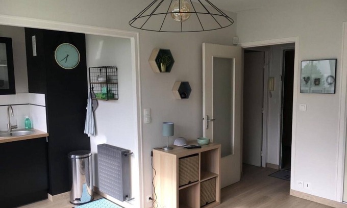 Les Longs Champs Apartment | Studio Apartment 'Cosylocation Varende 1' with Shared Garden and Wi-Fi