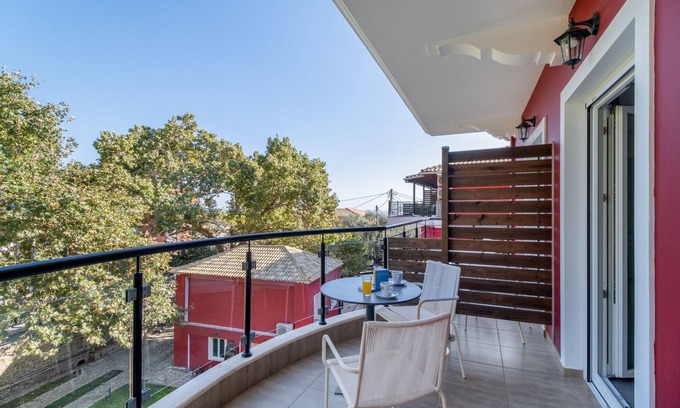 Anthousa Apartment | Studio Apartment 'Deluxe 2 Adults - B' with Shared Terrace, Wi-Fi and Air Conditioning