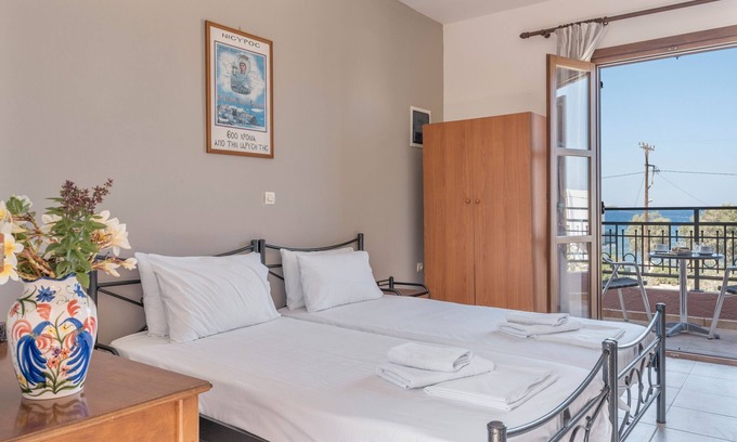 Paloi Apartment | Studio Apartment 'Frantzis 5' with Sea View, Wi-Fi and Air Conditioning