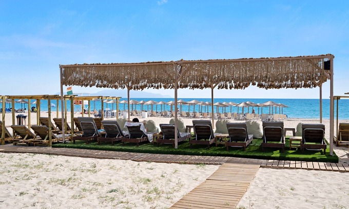 Pidima Kyras Apartment | Studio Apartment 'Iguana 12' with Sea View, Wi-Fi and Air Conditioning