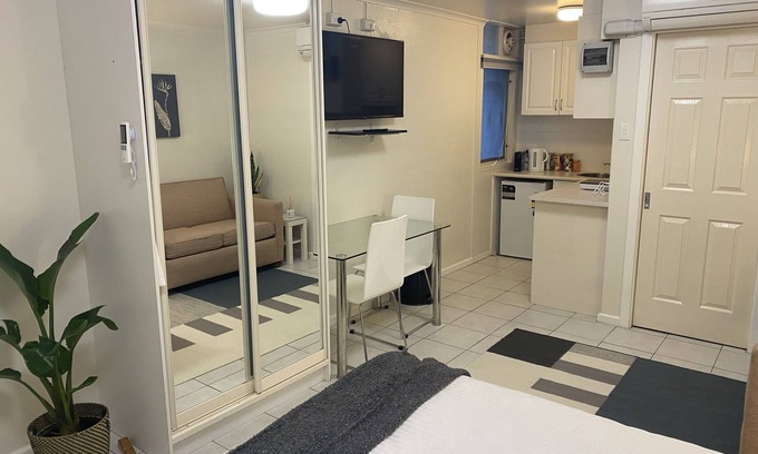 Griffith Apartment | Studio Apartment in Griffith