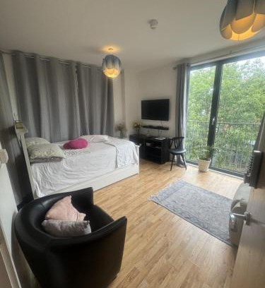 Golborne Apartment | Studio Apartment in Notting Hill