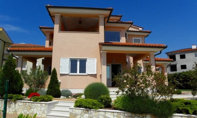 Premantura Apartment | Studio apartment in Premantura with Seaview, Air condition, WIFI, Washing machine (3352-30)