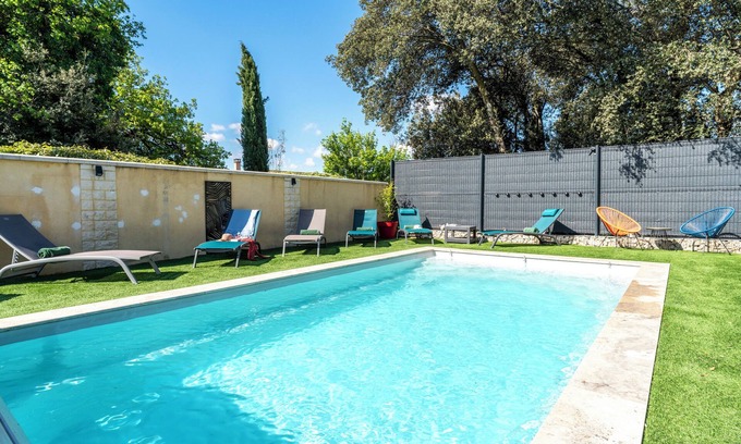 Bedoin Apartment | Studio Apartment 'La Petite Maison' with Mont Ventoux View, Wi-Fi and Air Conditioning