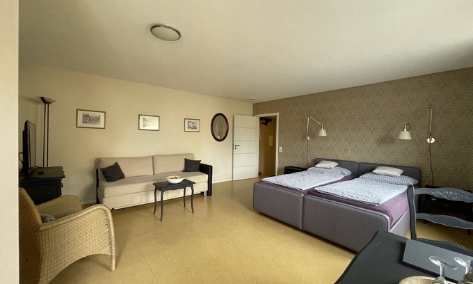 Old Town Apartment | Studio Apartment 'Nr 3 Haus Stiegeler Augustinerplatz' with Balcony and Wi-Fi