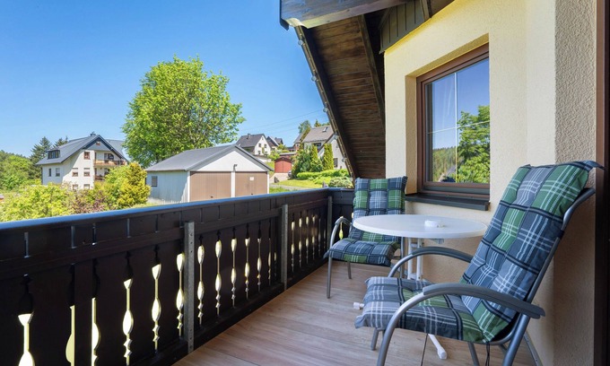 Pobershau Apartment | Studio Apartment 'Pension Bergblick - Nonnefelsen' with Mountain View, Balcony and Wi-Fi