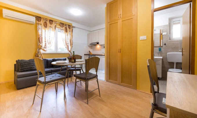 Trinajstici Apartment | Studio apartment Raspolic